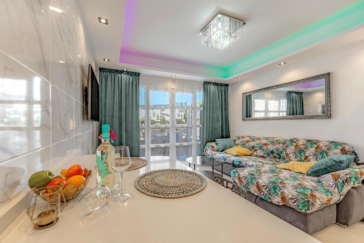 Beautiful Deluxe Apartment Sun And Sea أذيخي المظهر الخارجي الصورة